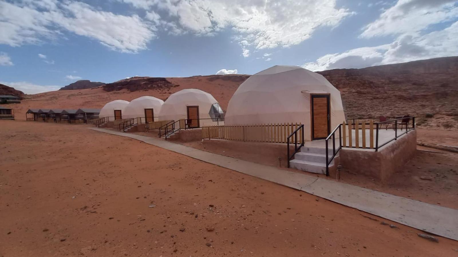 Al Raha Luxury Camp Hotell Wadi Rum Eksteriør bilde