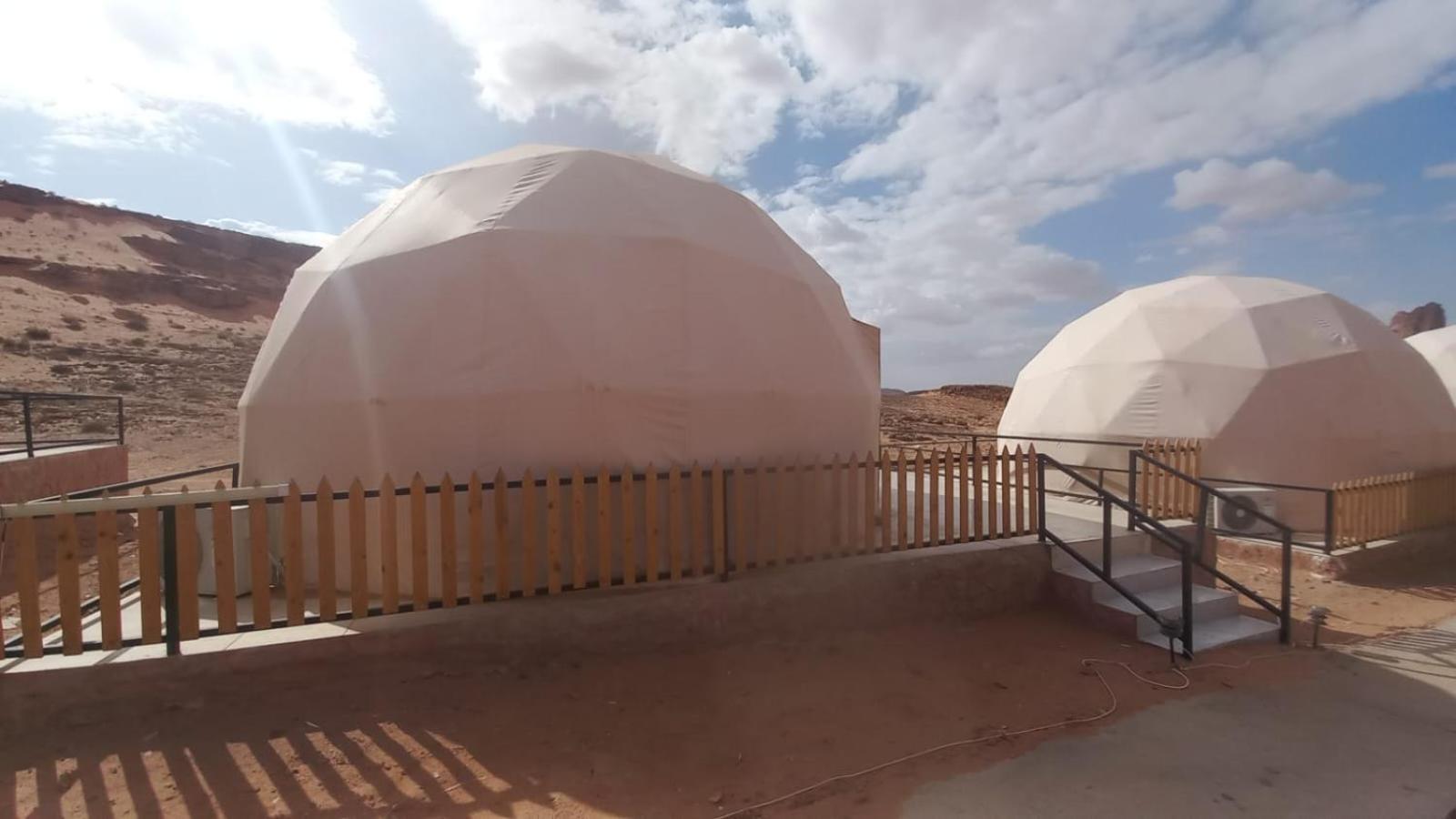 Al Raha Luxury Camp Hotell Wadi Rum Eksteriør bilde