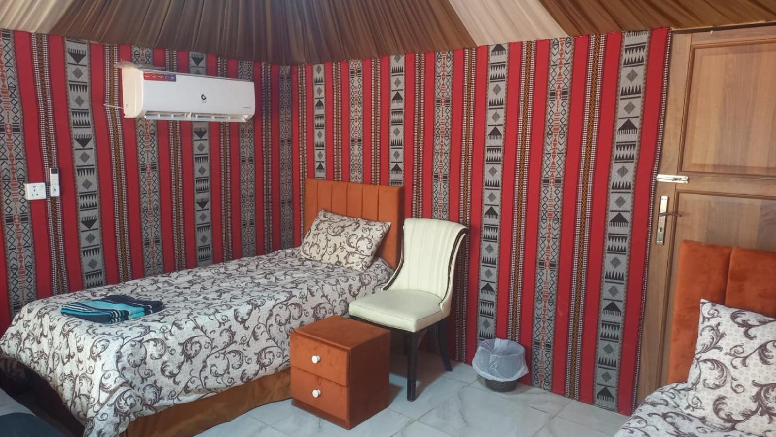 Al Raha Luxury Camp Hotell Wadi Rum Eksteriør bilde