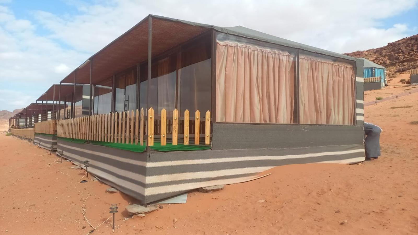 Al Raha Luxury Camp Hotell Wadi Rum Eksteriør bilde