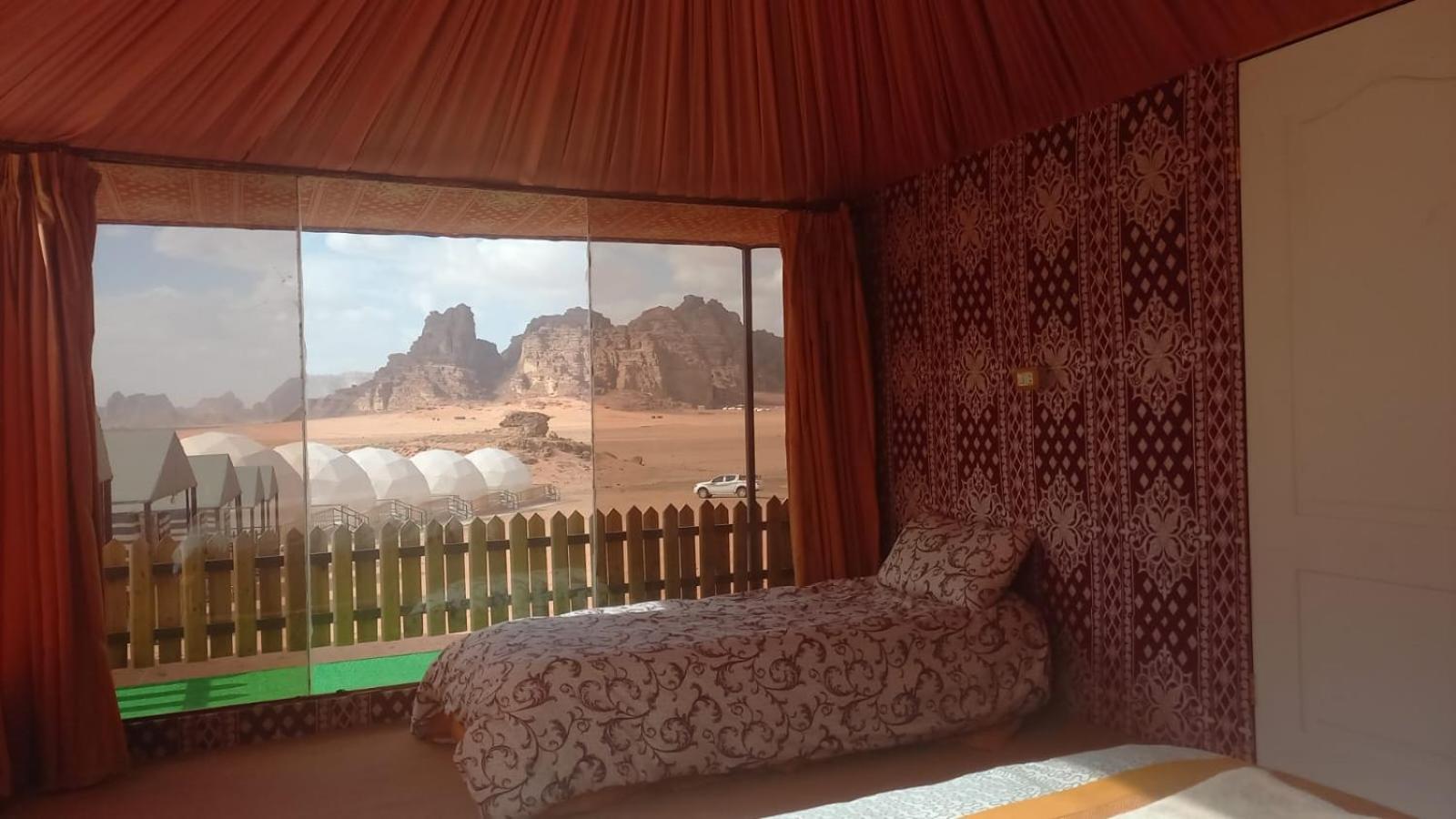 Al Raha Luxury Camp Hotell Wadi Rum Eksteriør bilde