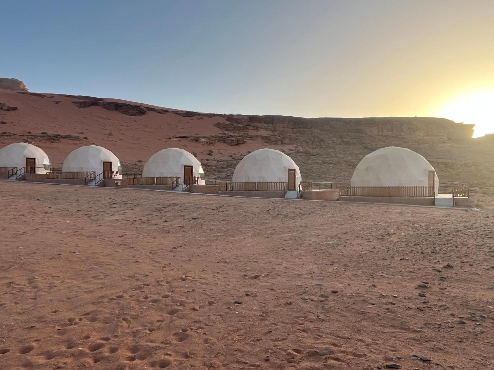 Al Raha Luxury Camp Hotell Wadi Rum Eksteriør bilde