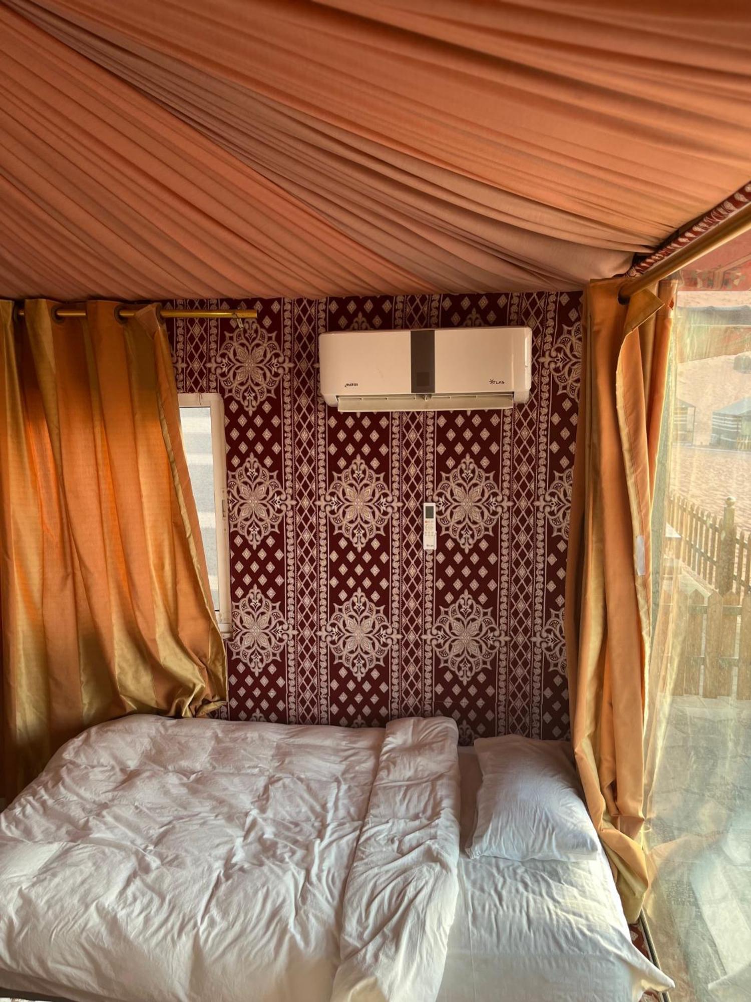 Al Raha Luxury Camp Hotell Wadi Rum Eksteriør bilde