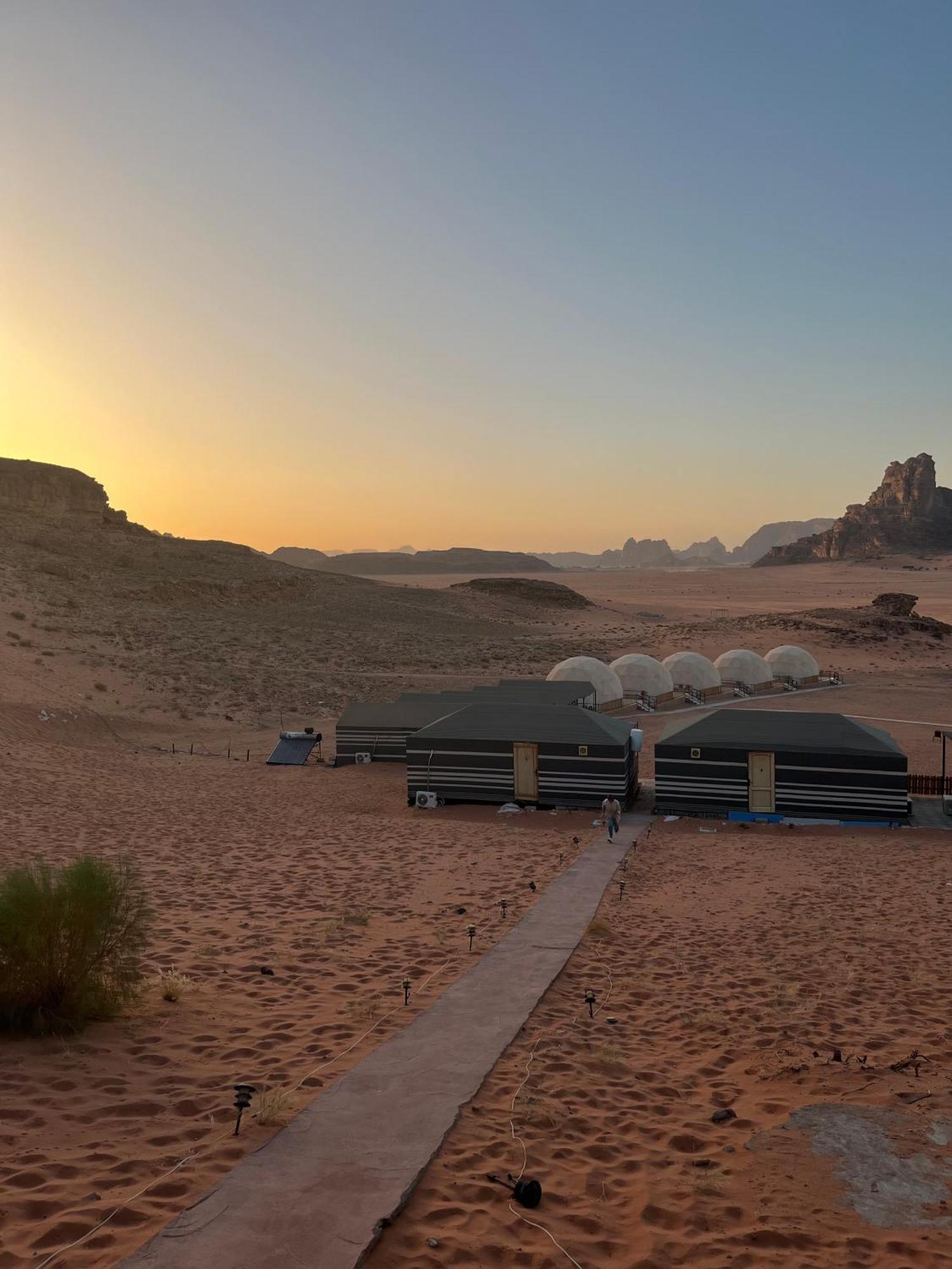 Al Raha Luxury Camp Hotell Wadi Rum Eksteriør bilde